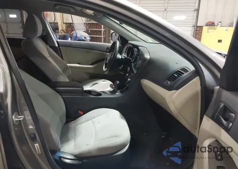 2015 Kia Optima Lx z USA, uszkodzony, nr VIN 5XXGM4A72FG376339